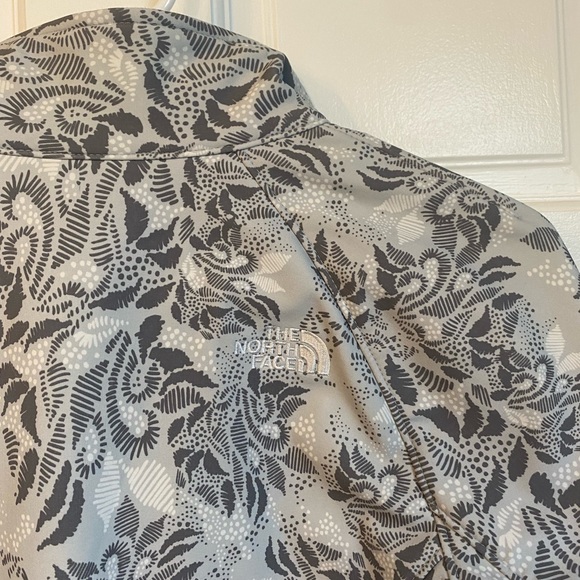 The North Face Jacket Size Small - Picture 8 of 10